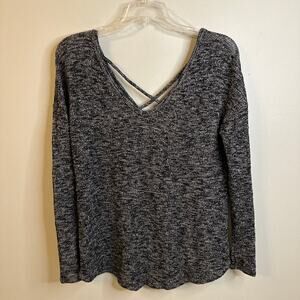 Moa Moa women’s Small Marbled black/white criss cross Sweater